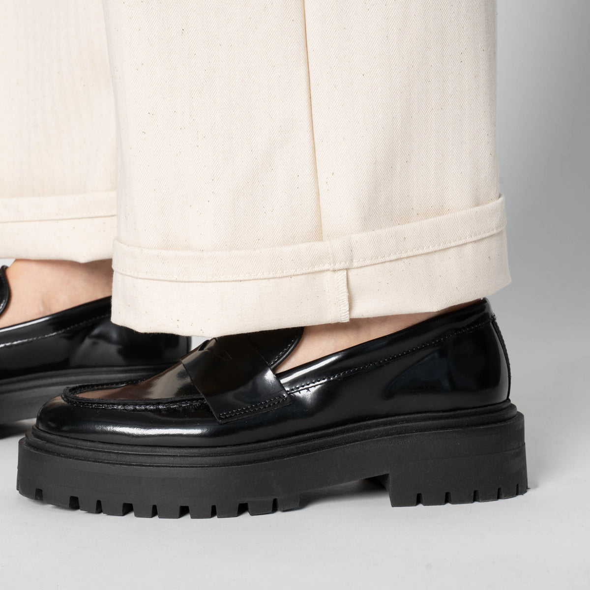 Wide Wild West - Hard Twist Organic Herringbone by Naked & Famous Denim